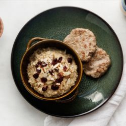Cranberry-Almond Steel Cut Oatmeal  Organic Free-Range Turkey Sausage Patty