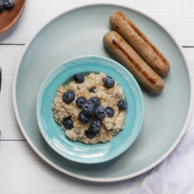 Maine Blueberries and Steel Cut Oatmeal with Apple Chicken Sausage